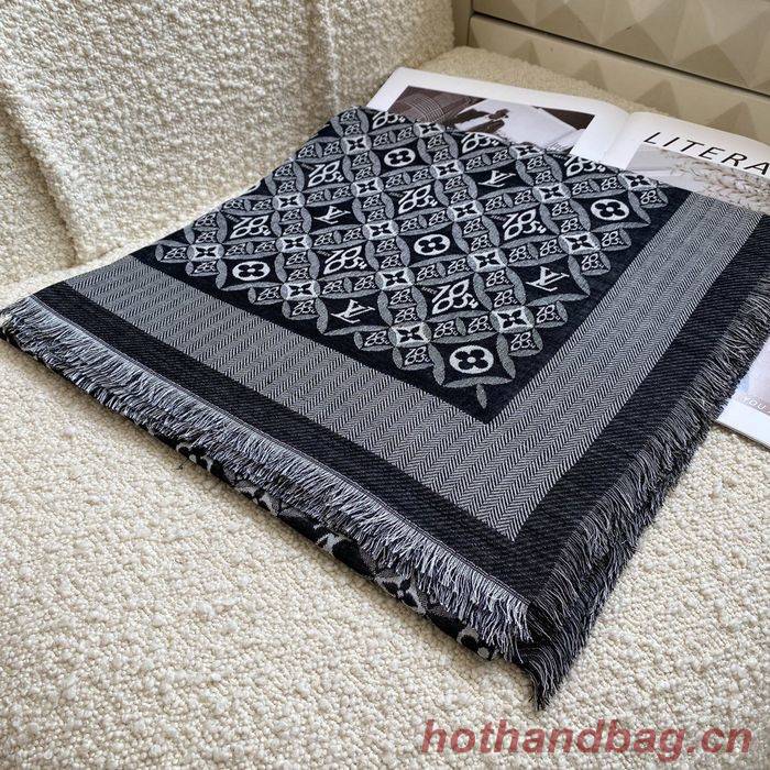 Louis Vuitton Scarf LV00135